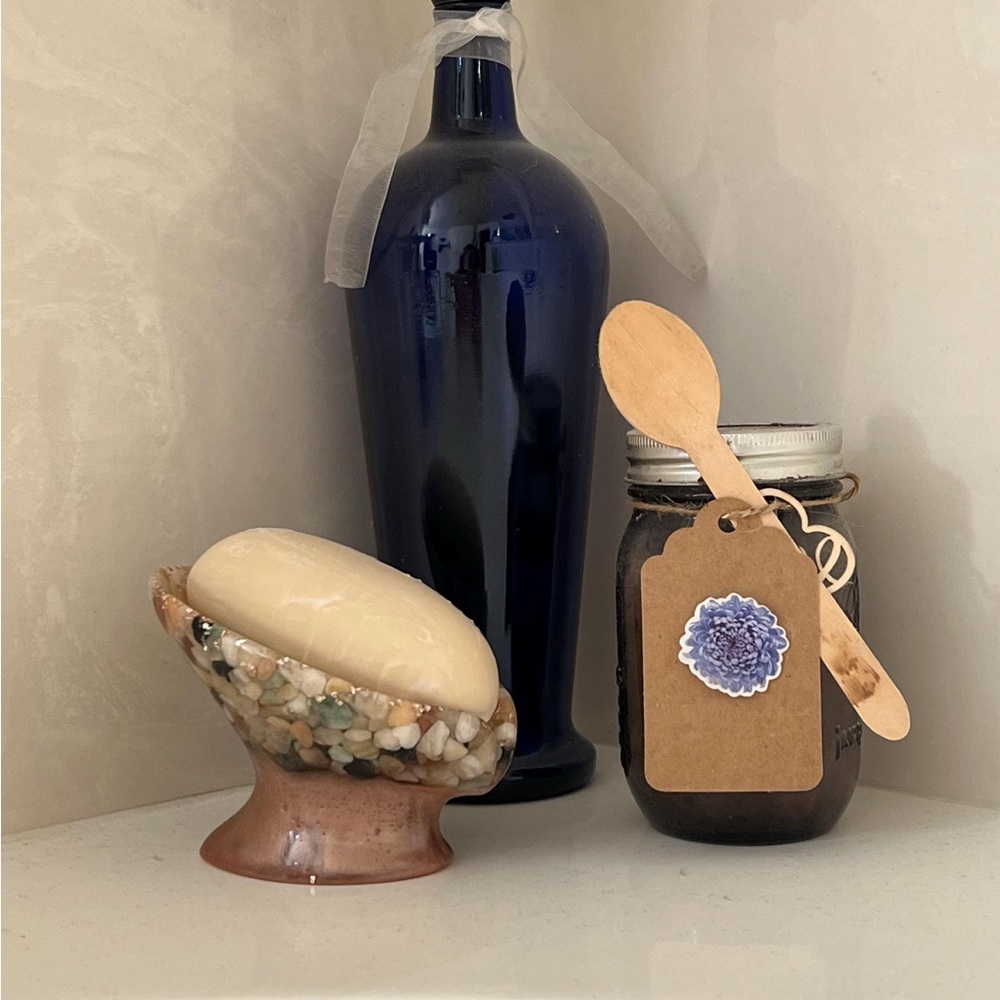 Handcrafted self draining soap dish. Made to order. Custom color selection.